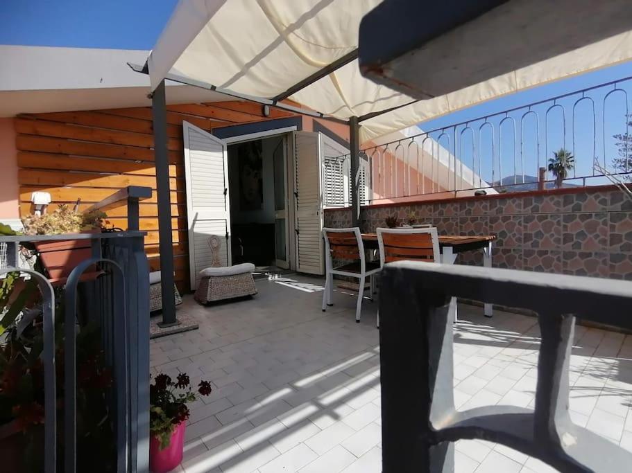 Casa Di Arturo Mansarda * Roccalumera
